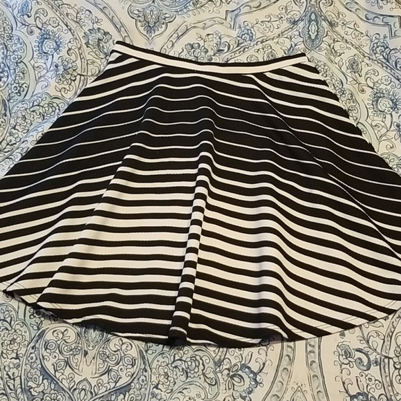Black and white stripped circle skirt *HOST PICK* - Picture 1 of 4